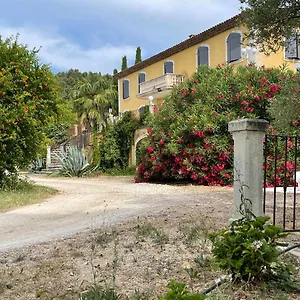  Gasthof Bastide Du Defends